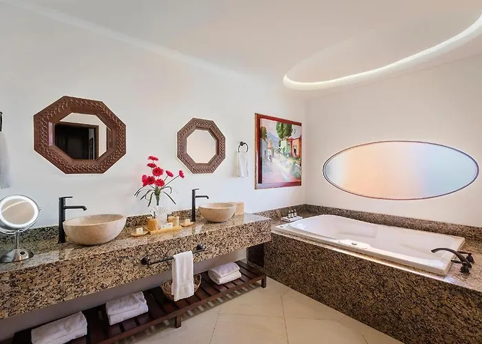 2bd Hacienda Encantada Ocean Views At Luxury